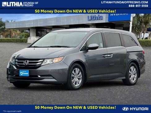 Used 2017 Honda Odyssey SE image 1