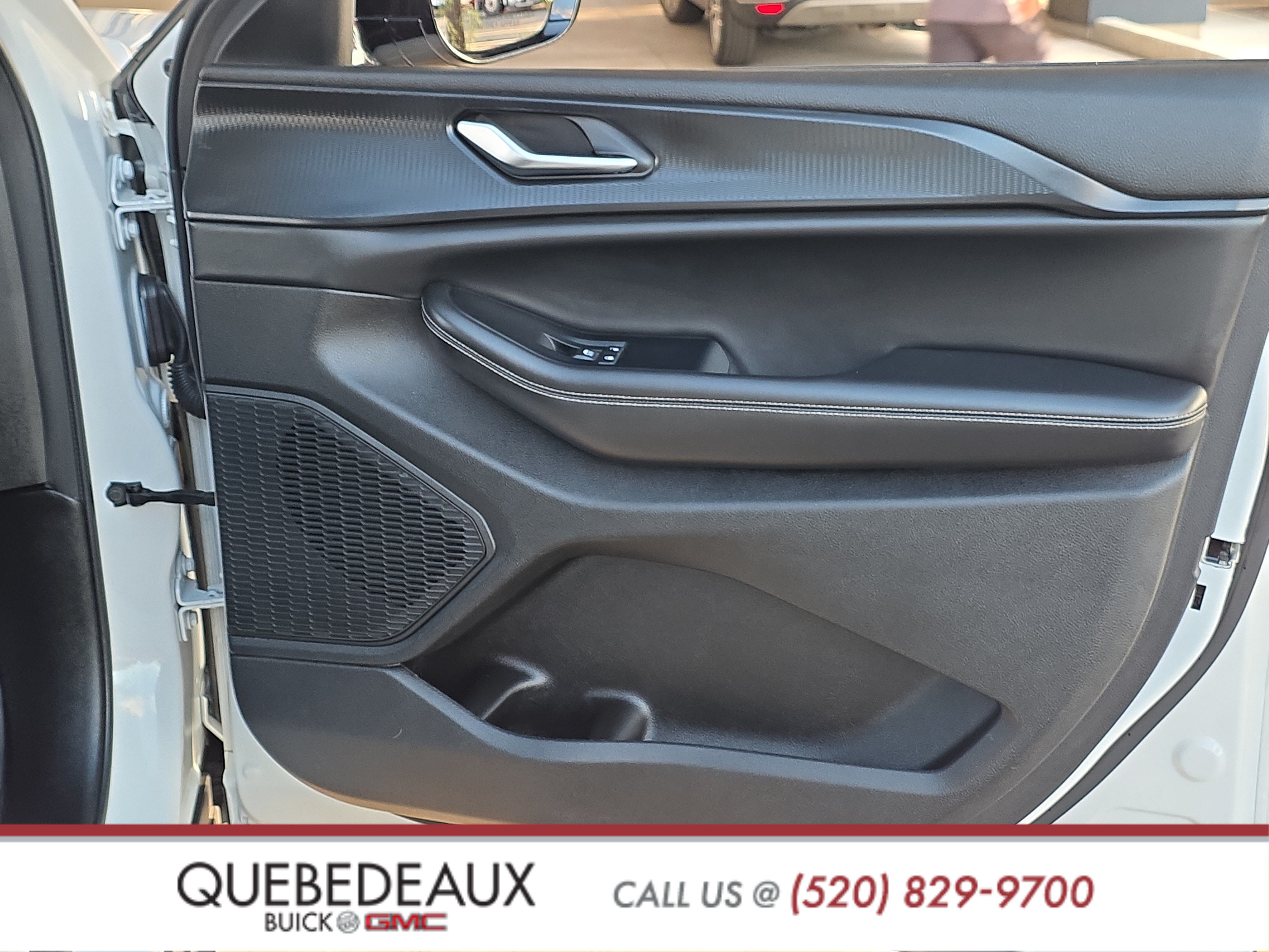 Used 2023 Jeep Grand Cherokee Altitude AWD/4WD image 30