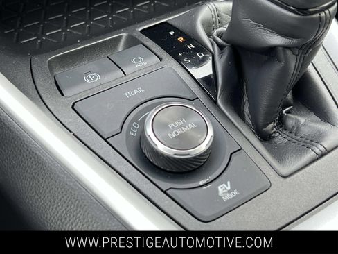 Used 2024 Toyota RAV4 XLE image 27