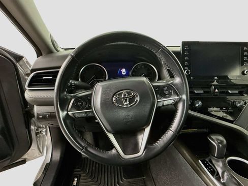 Used 2021 Toyota Camry XLE w/ Navigation Package FWD image 11
