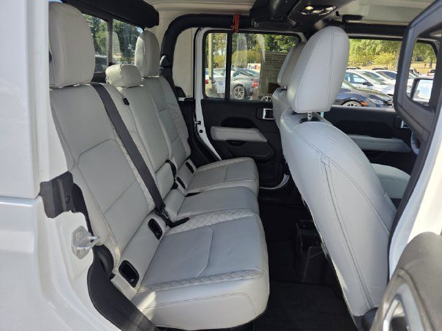 Used 2022 Jeep Gladiator Overland AWD/4WD image 28