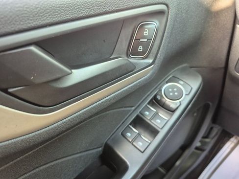 Used 2022 Ford Escape SE w/ Convenience Package image 26