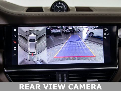 Used 2022 Porsche Cayenne Turbo S image 28