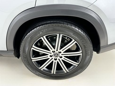 Used 2025 Mercedes-Benz GLE 350 4MATIC image 34