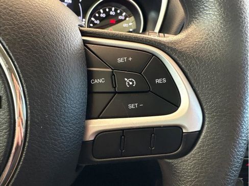 Used 2020 Jeep Compass Sport image 18