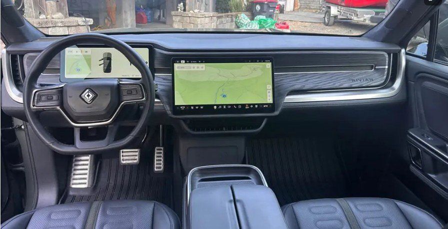 Used 2022 Rivian R1S Launch Edition Quad AWD/4WD image 2