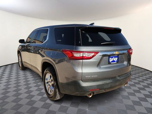 Used 2018 Chevrolet Traverse LS image 3