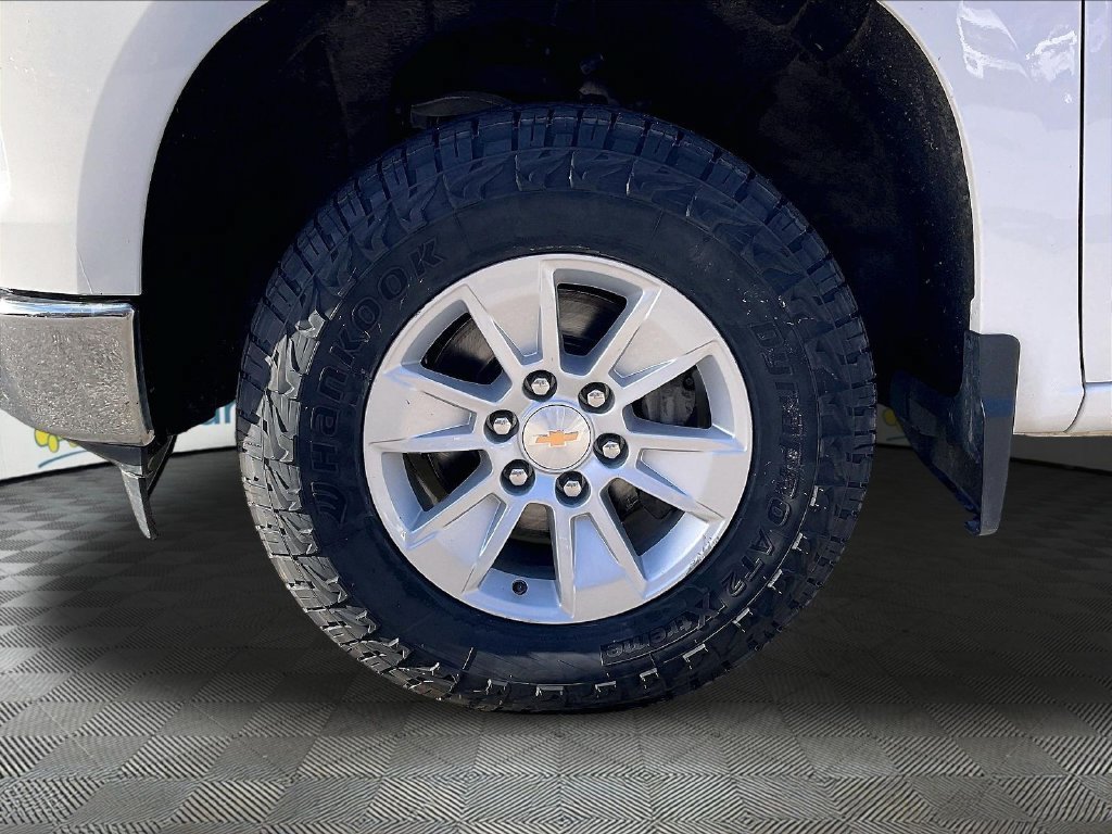 Used 2025 Chevrolet Silverado 1500 LT AWD/4WD image 7