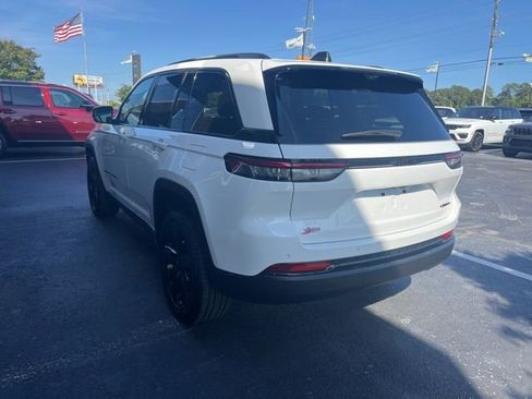 New 2025 Jeep Grand Cherokee Limited w/ Luxury Tech Group II image 21