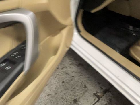 Used 2012 Honda Accord EX-L image 30