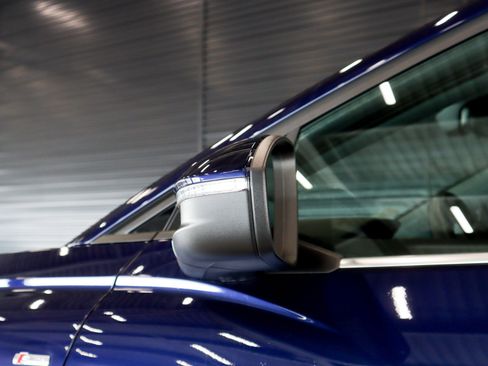 Certified 2024 Audi Q4 e-tron Premium image 31