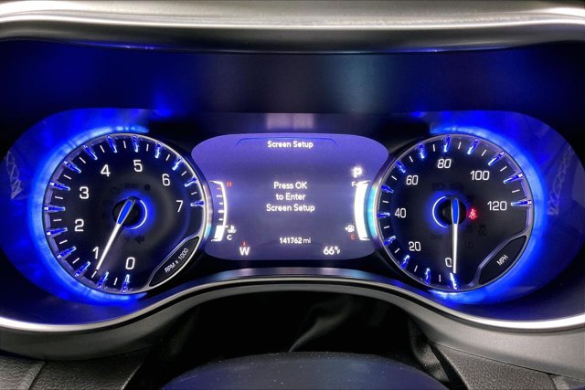 Used 2019 Chrysler Pacifica Touring-L Plus FWD image 20