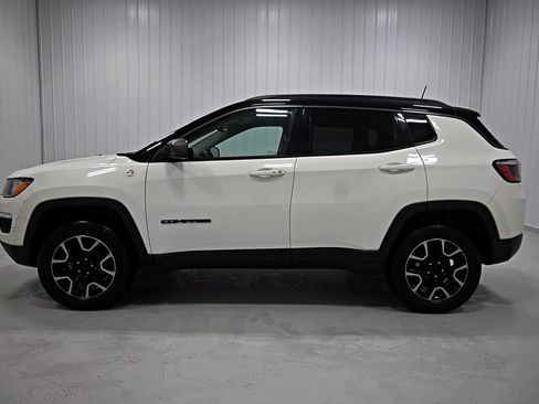 Used 2019 Jeep Compass Trailhawk AWD/4WD image 25