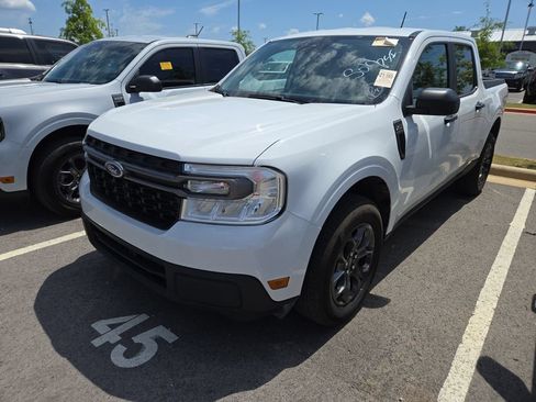 Used 2024 Ford Maverick XLT FWD image 2