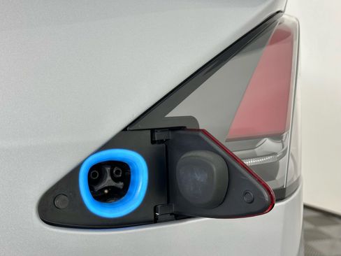 Used 2018 Tesla Model X 100D image 33