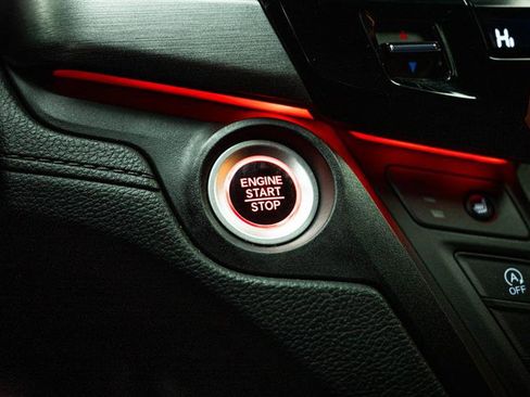 Used 2025 Honda Odyssey Sport-L image 19