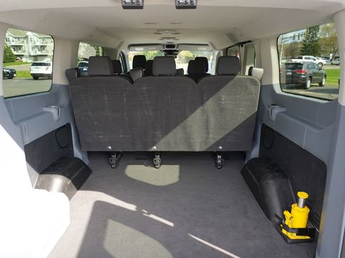 Used 2018 Ford Transit 150 XL RWD image 21