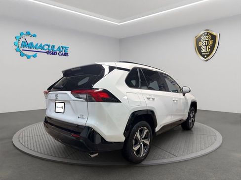 Used 2025 Toyota RAV4 SE image 5