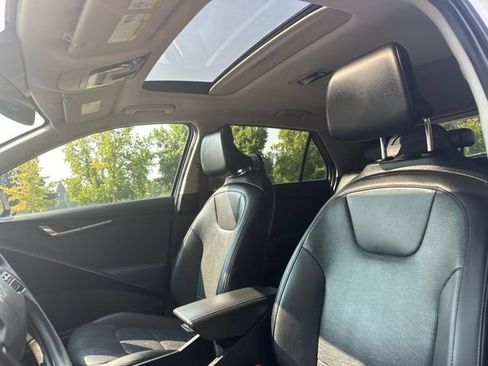 Used 2023 Kia Niro Wave FWD image 12