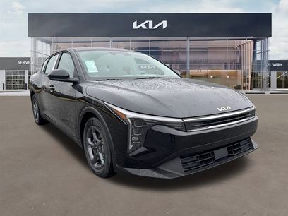 New 2025 Kia K4 LXS