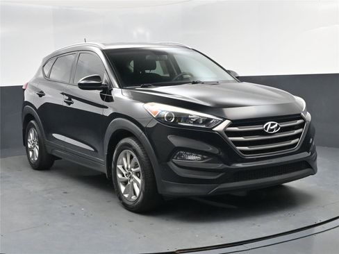 Used 2016 Hyundai Tucson SE w/ Option Group 02 image 8