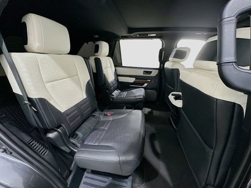Used 2023 Toyota Sequoia Capstone AWD/4WD image 30
