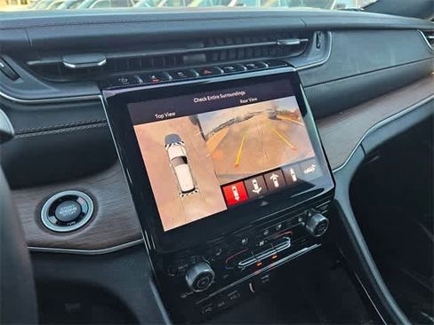 Used 2022 Jeep Grand Cherokee Summit w/ Adv Protech Group IV image 30