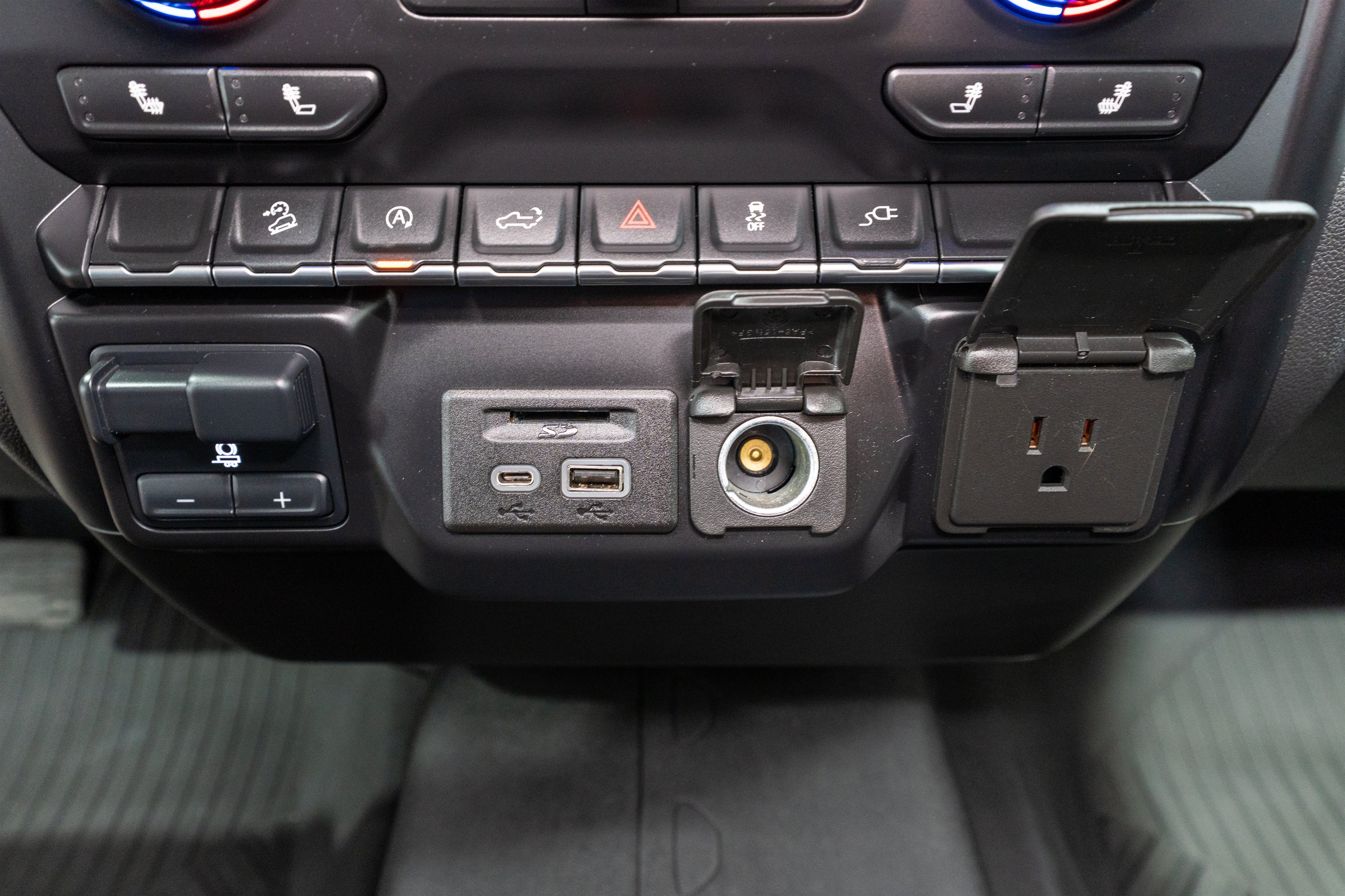 Used 2020 Chevrolet Silverado 1500 LT w/ All-Star Edition AWD/4WD image 23