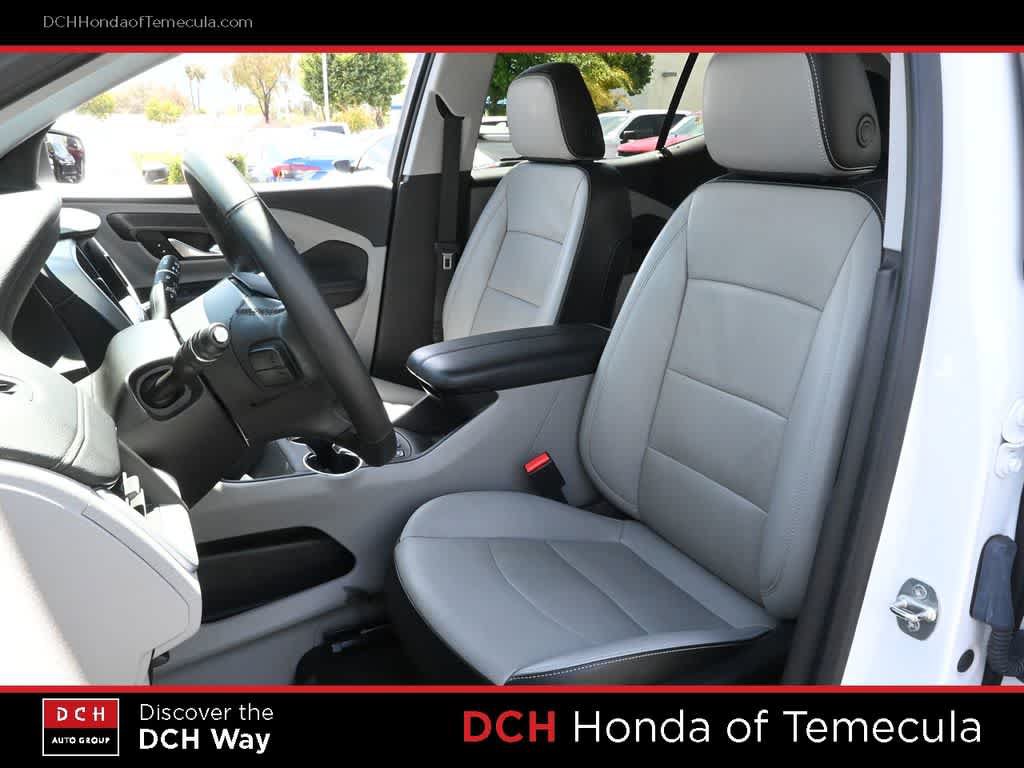 Used 2023 GMC Terrain SLT w/ Tech Package AWD/4WD image 17