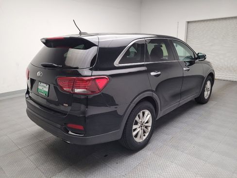 Used 2019 Kia Sorento L image 9