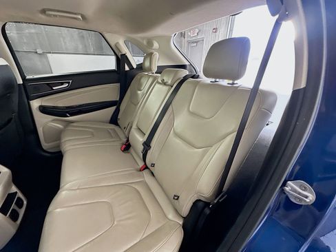 Used 2020 Ford Edge Titanium AWD/4WD image 23