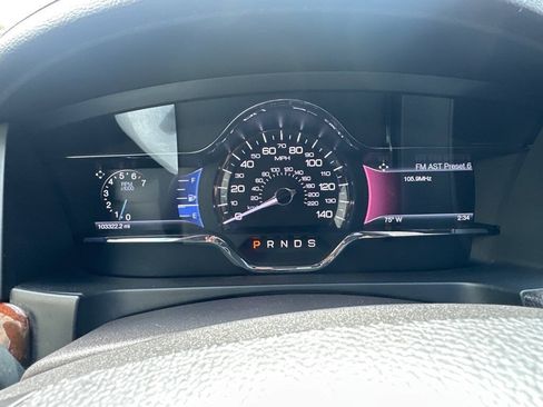 Used 2015 Lincoln MKS FWD image 11