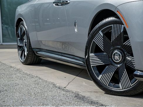 Certified 2025 Rolls-Royce Spectre w/ Spectre Launch Package image 11