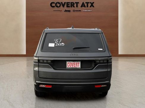 New 2026 Jeep Grand Wagoneer Limited AWD/4WD image 4