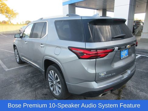 Used 2023 Chevrolet Traverse Premier image 3