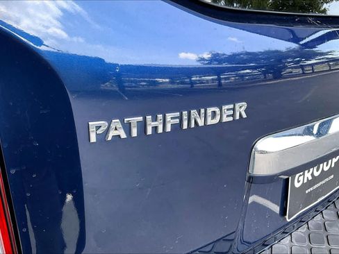 Used 2012 Nissan Pathfinder SV RWD image 9