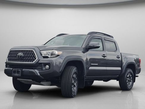 Used 2018 Toyota Tacoma TRD Off-Road AWD/4WD image 21