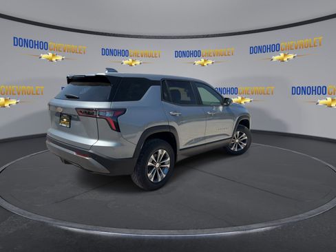 New 2026 Chevrolet Equinox LT FWD image 11