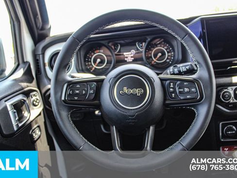 Used 2025 Jeep Wrangler Unlimited Sport AWD/4WD image 23
