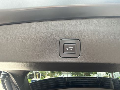 Used 2020 Buick Encore GX Select FWD image 16