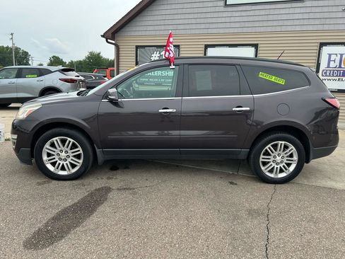 Used 2015 Chevrolet Traverse LT w/ Style and Technology Package FWD image 8