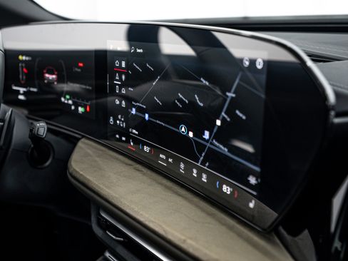 Certified 2025 Audi Q5 Premium Plus w/ Premium Plus image 9