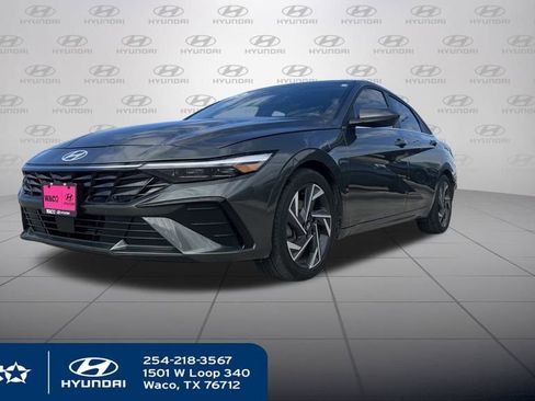 Used 2024 Hyundai Elantra SEL w/ Convenience Package image 2