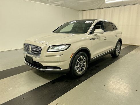 Used 2021 Lincoln Nautilus Reserve w/ Cargo Utility Package image 5