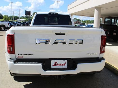 New 2026 RAM 3500 Laramie AWD/4WD image 4