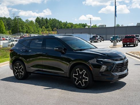 Used 2023 Chevrolet Blazer RS w/ Driver Confidence II Package FWD image 12