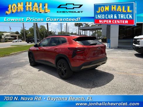 Used 2024 Chevrolet Trax ACTIV w/ Driver Confidence Package FWD image 7