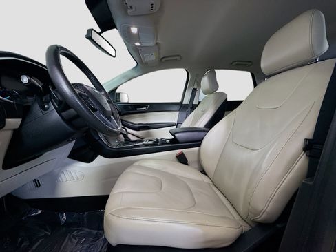 Used 2017 Ford Edge Titanium w/ Technology Package FWD image 22