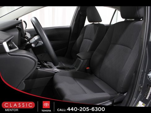 Used 2023 Toyota Corolla LE image 5