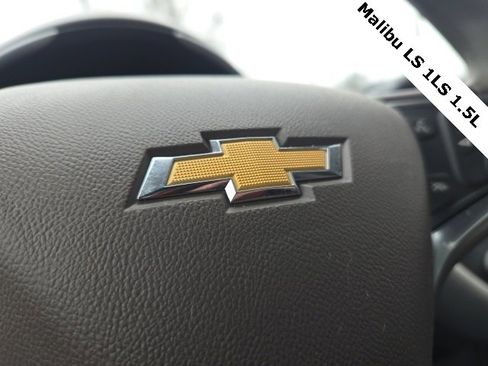 Used 2017 Chevrolet Malibu LS image 25